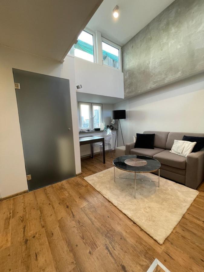 Warynskiego 9 - Piekna Panorama Miasta - Smart Tv 42 Cale - Wifi - Ekspres Kapsulkowy - W Pelni Wyposazona Kuchnia Варшава Екстериор снимка