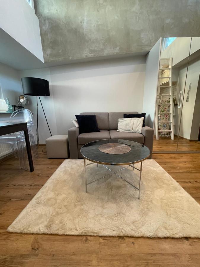 Warynskiego 9 - Piekna Panorama Miasta - Smart Tv 42 Cale - Wifi - Ekspres Kapsulkowy - W Pelni Wyposazona Kuchnia Варшава Екстериор снимка