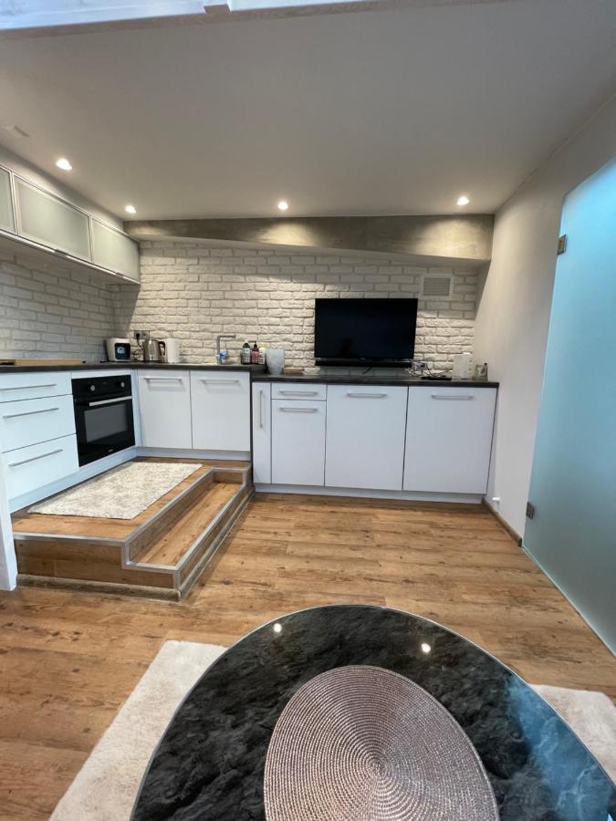 Warynskiego 9 - Piekna Panorama Miasta - Smart Tv 42 Cale - Wifi - Ekspres Kapsulkowy - W Pelni Wyposazona Kuchnia Варшава Екстериор снимка