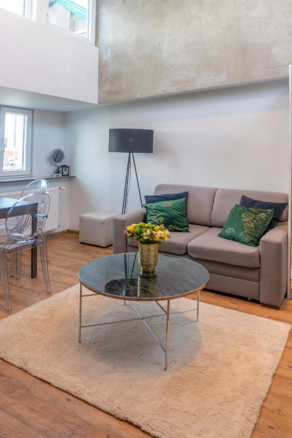 Warynskiego 9 - Piekna Panorama Miasta - Smart Tv 42 Cale - Wifi - Ekspres Kapsulkowy - W Pelni Wyposazona Kuchnia Варшава Екстериор снимка